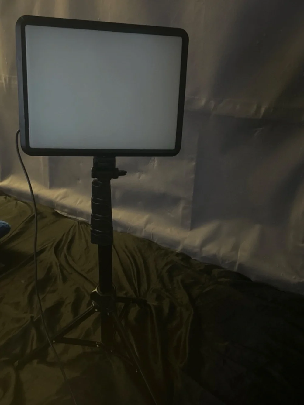 Adjustable Black LED Panel with Diffuser - Picture 4 of 4